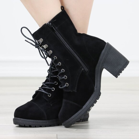 Womens Ankle Boots Lace Up Lug Sole Rubber Low Heel Black Faux Suede - Picture 7 of 12
